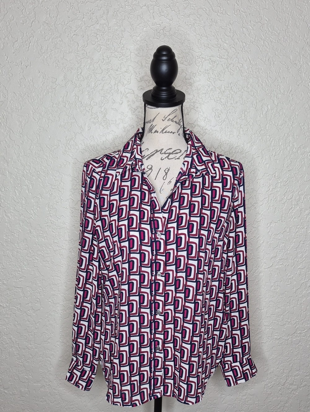 UntuckIt For Her Button Front Multicolored Shirt Size 8